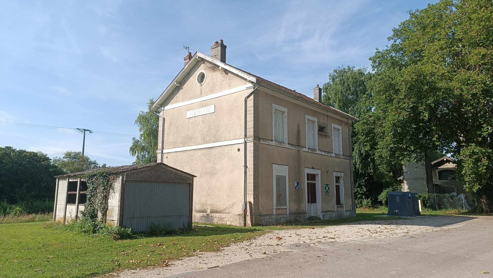 Ancienne gare de Thennelières 0